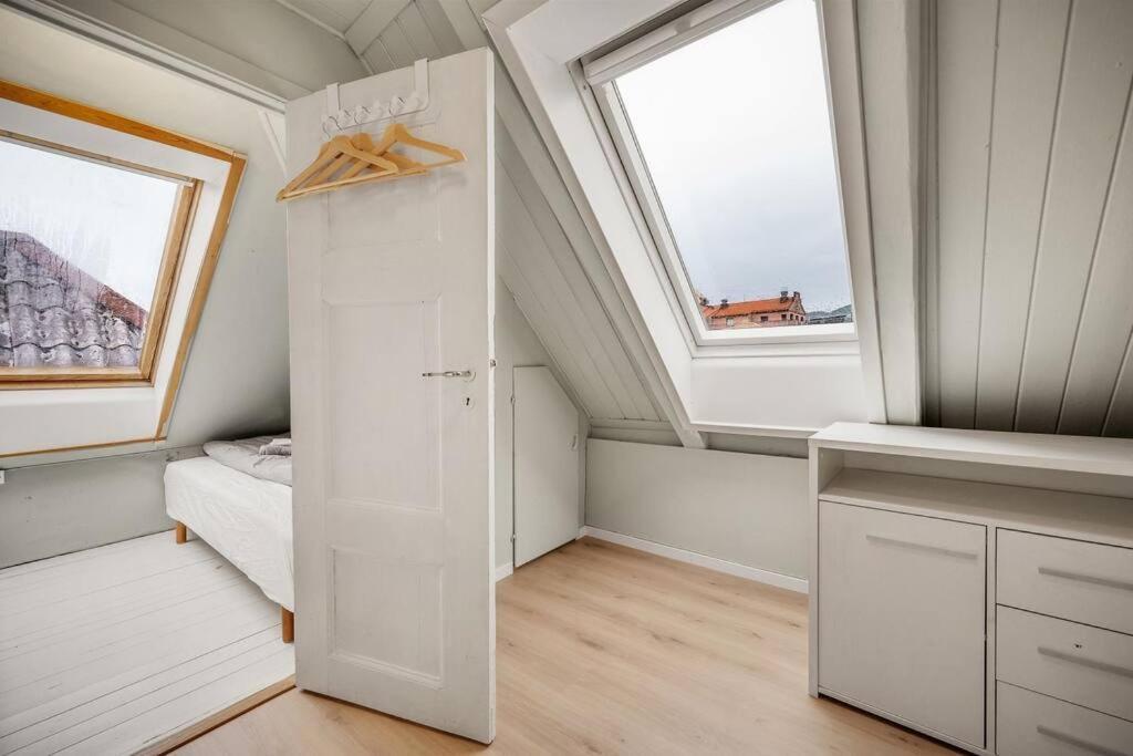 Dinbnb Homes I 4-Bedroom Historical House In Romantic Surroundings Bergen Ngoại thất bức ảnh